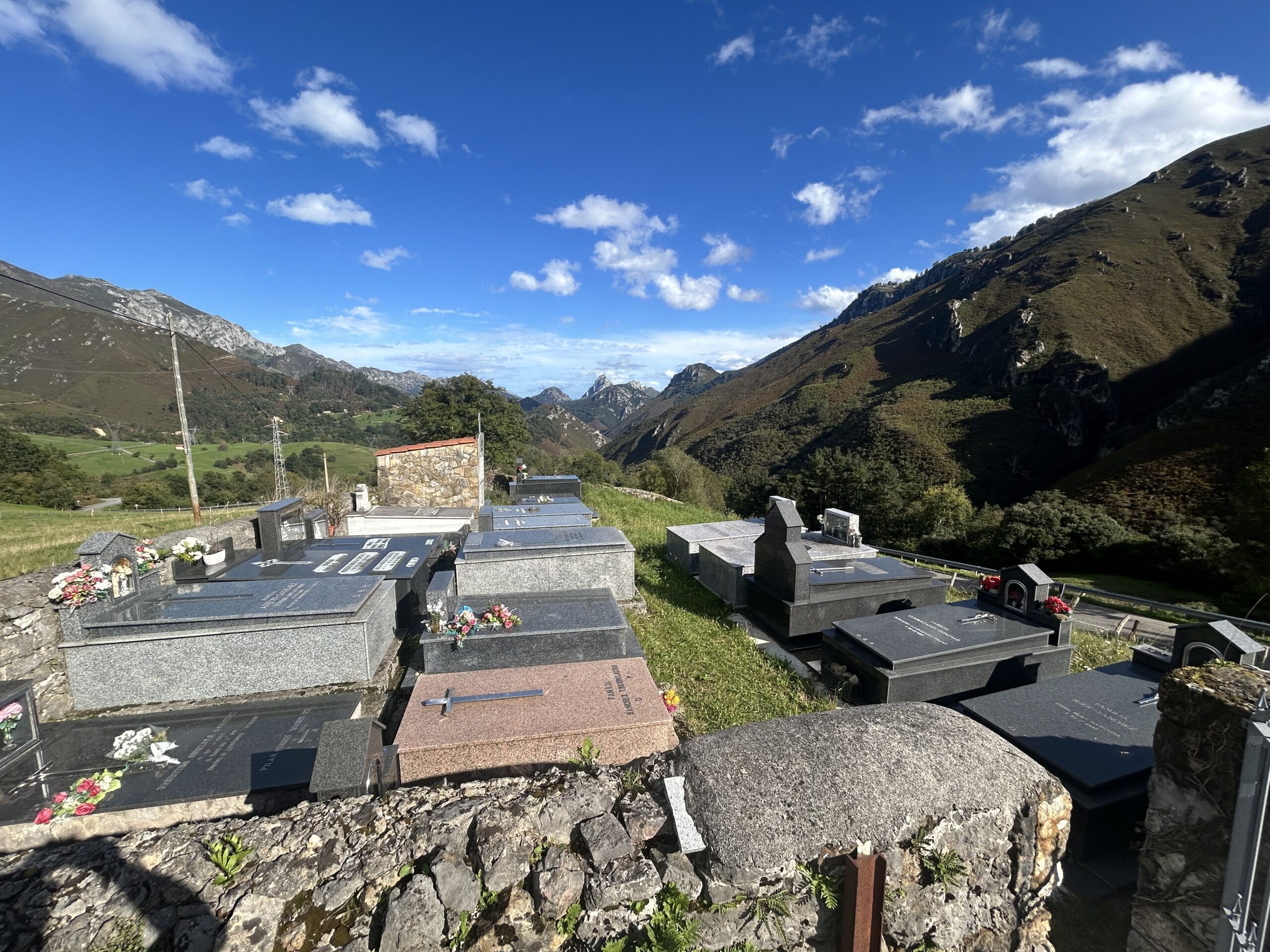 Cementerio de Rozagás